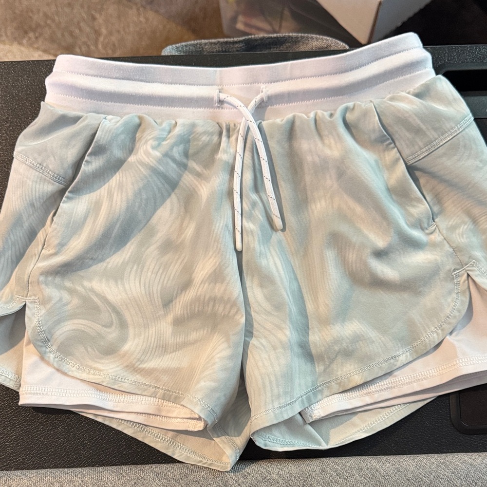 All in Motion Swirl Pattern Athletic Shorts - Light Blue and White